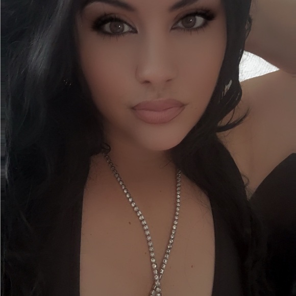 Meet your Posher, Raquel - Picture 4 of 4